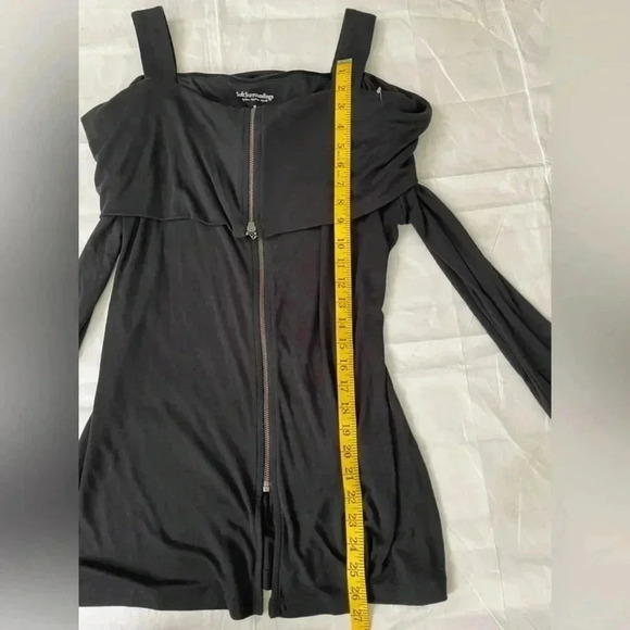 Soft Surroundings Size M BLACK Cold Shoulder Zip Front Top Tunic Blouse - Picture 11 of 11